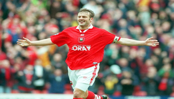 Neil Redfearn là một cầu thủ xuất sắc của barnsley
