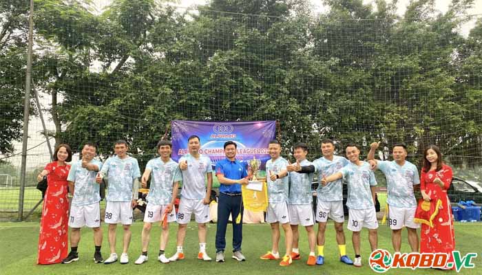 sân bóng Môi Trường