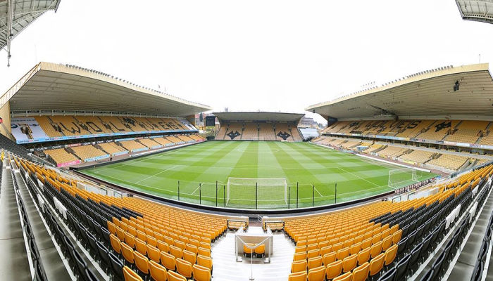 sân nhà Molineux Wolverhampton Wanderers