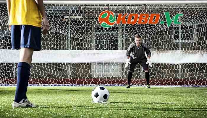 thủ môn có được bắt bóng ngoài vòng cấm địa