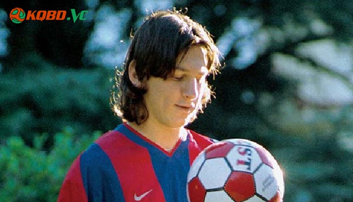 hình messi lúc nhỏ