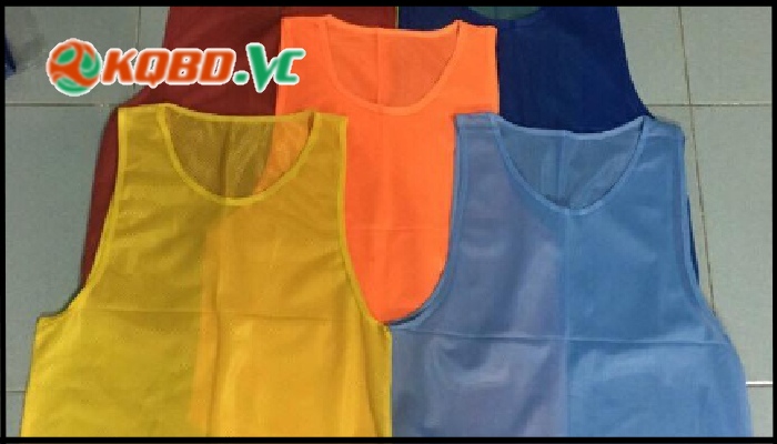 bó gối thủ môn futsal