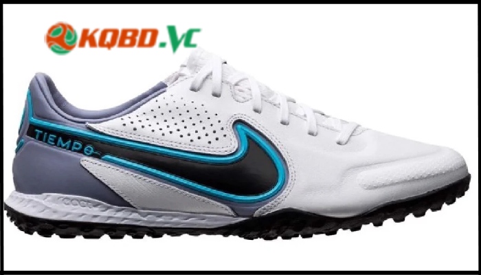 giày đá bóng cho tiền vệ sân cỏ nhân tạo