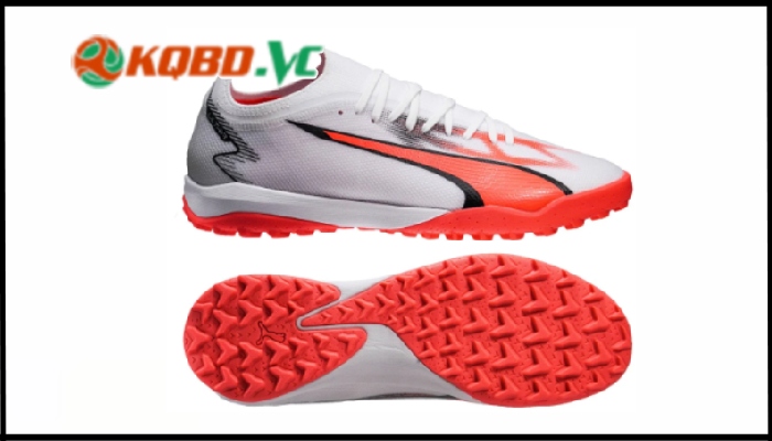 giày đá bóng cho tiền vệ sân mini