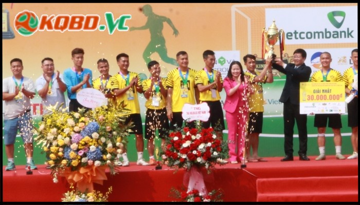 mẫu kịch bản bế mạc giải bóng đá