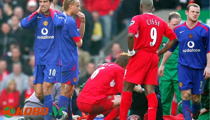 Chấn thương bất ngờ của Alan Smith