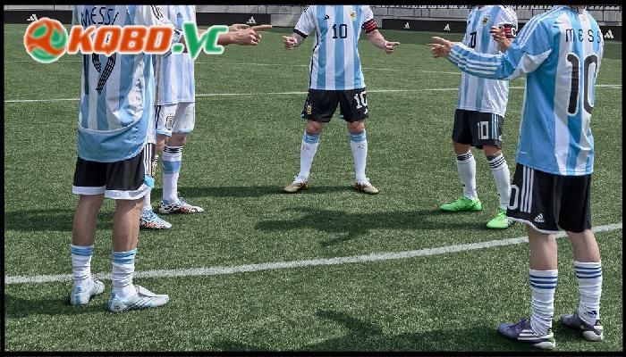 so sánh giày đá bóng nike và adidas