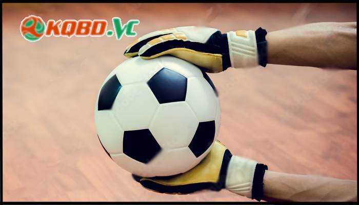 thủ môn futsal có đeo găng tay không